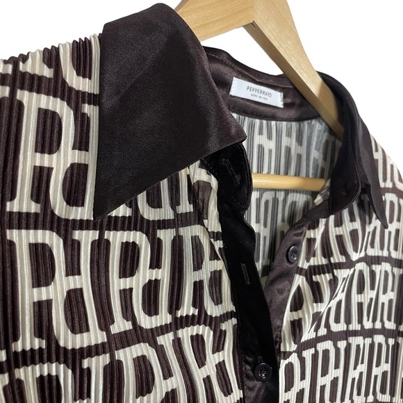 NWOT Peppermayo Change of Pace Logo Mania Blouse in Brown/White Size 2 - Picture 11 of 16